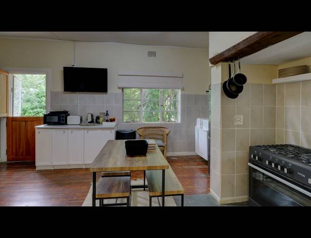 153M² BUILDING FOR SALE IN GREYTON